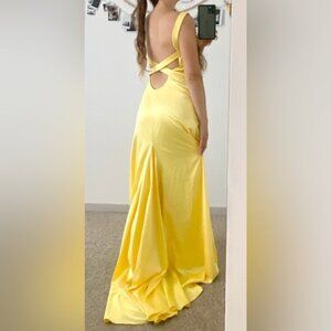 Celeb Andie Gown “How to loose a guy in 10 days” Yellow low Back Satin Dress